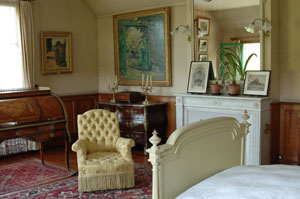 Paris Update Giverny Monet bedroom before