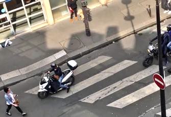 ParisUpdate-Cest-Ironique-Scooter Running LIght