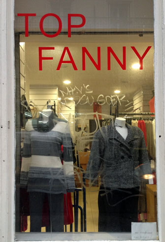 Paris Update Ridiculous Shop Signs Top-fanny