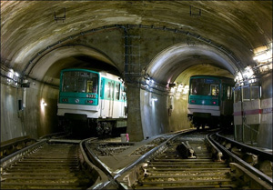 paris metro tunnels