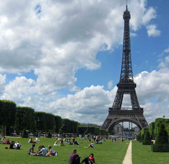 Paris Update Eiffel-Tower