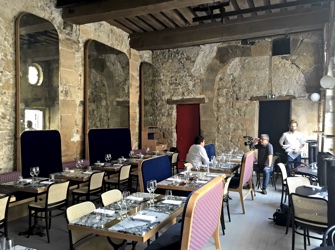 Paris-GrandCoeur-restaurant-interior
