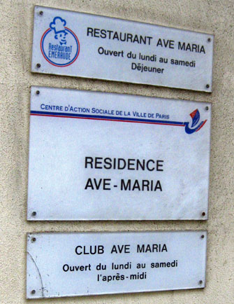 Paris Update Shop Signs Club Ave Maria