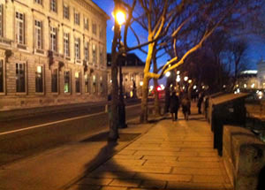 Paris Update quai at night1