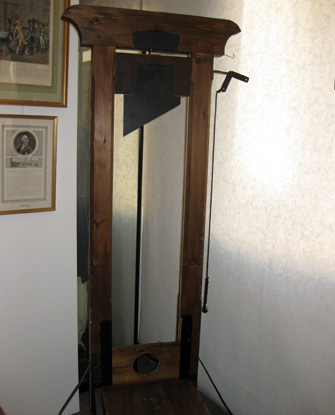 prefecture-guillotine
