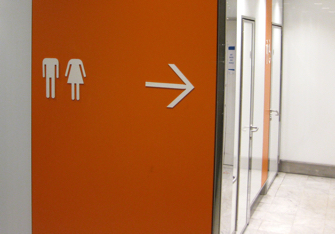 ParisUpdate-CestIronique-Headless restroom signs Orly