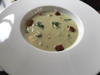 ParisUpdate-975-restaurant-lettuce-soup