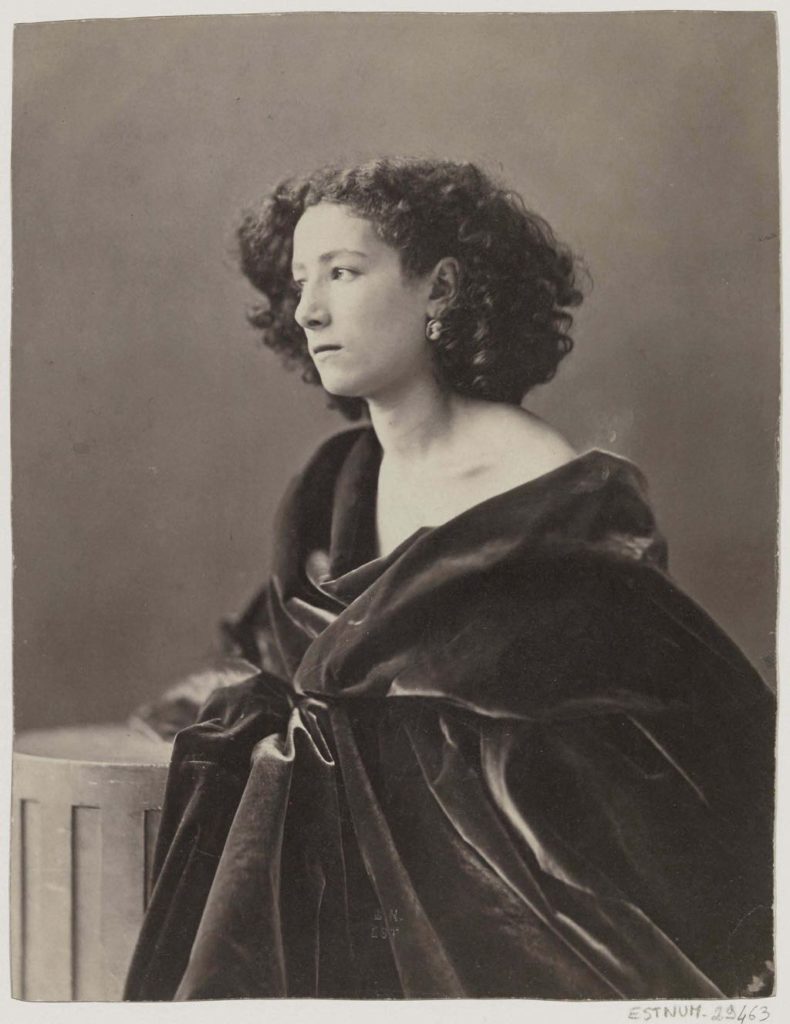 "Sarah Bernhardt, Draped in Black" (1864), by Félix Nadar. BnF, Département des Estampes et de la Photographie