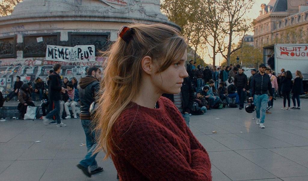 Noémie Schmidt as Anna in Paris Est à Nous.