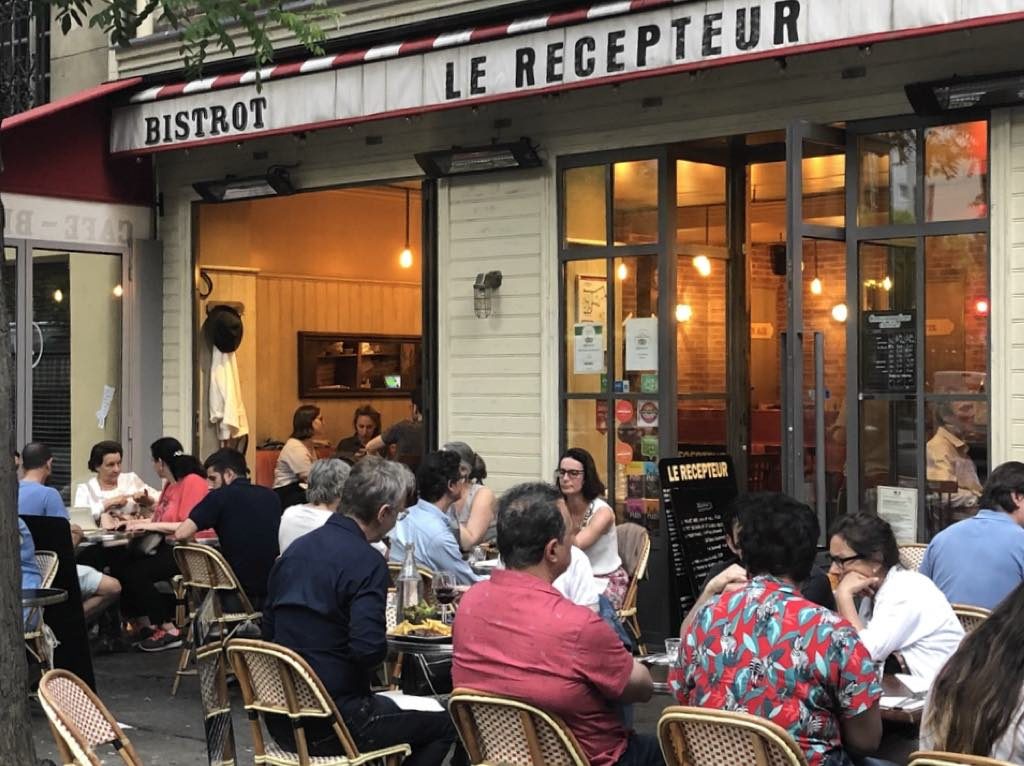 Le Récepteur restaurant in the 16th arrondissement, around the corner from Radio France.