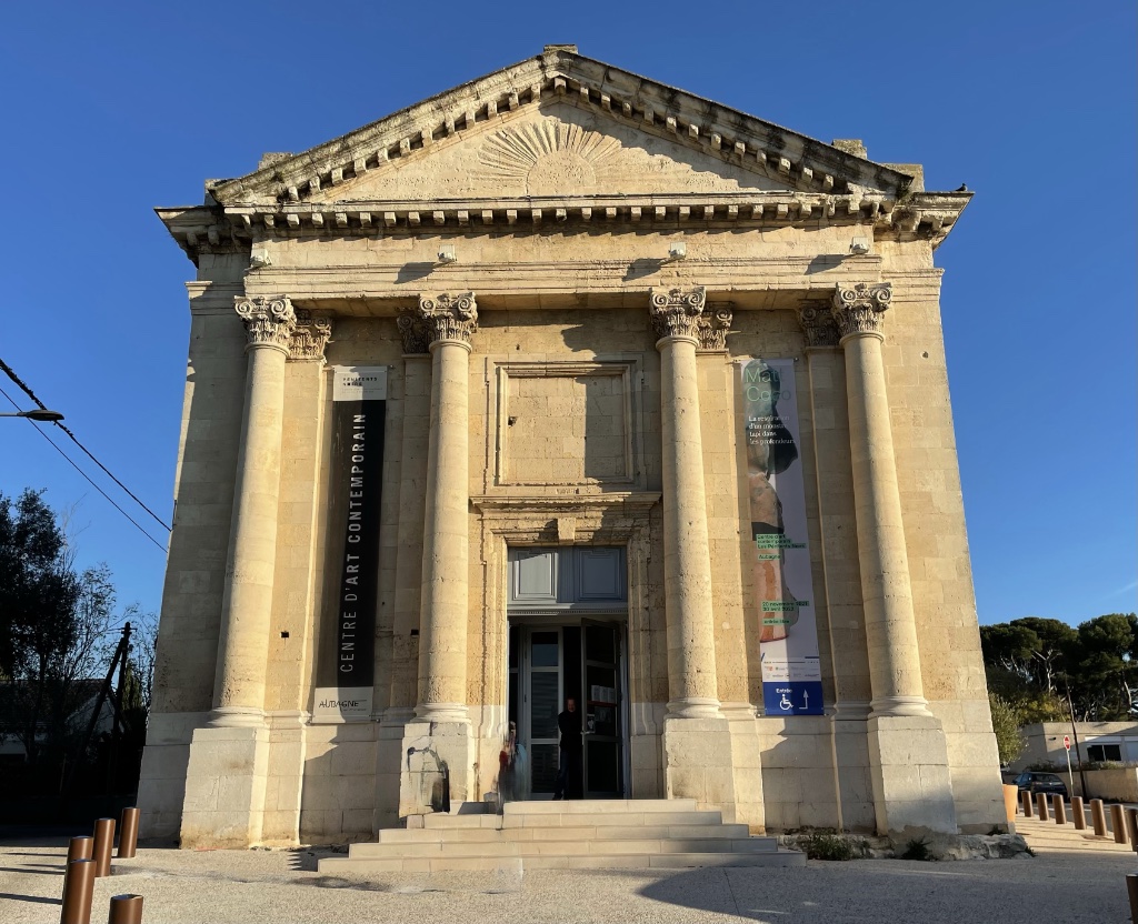 The Pénitents Noirs Chapel in Aubagne, France. © Paris Update