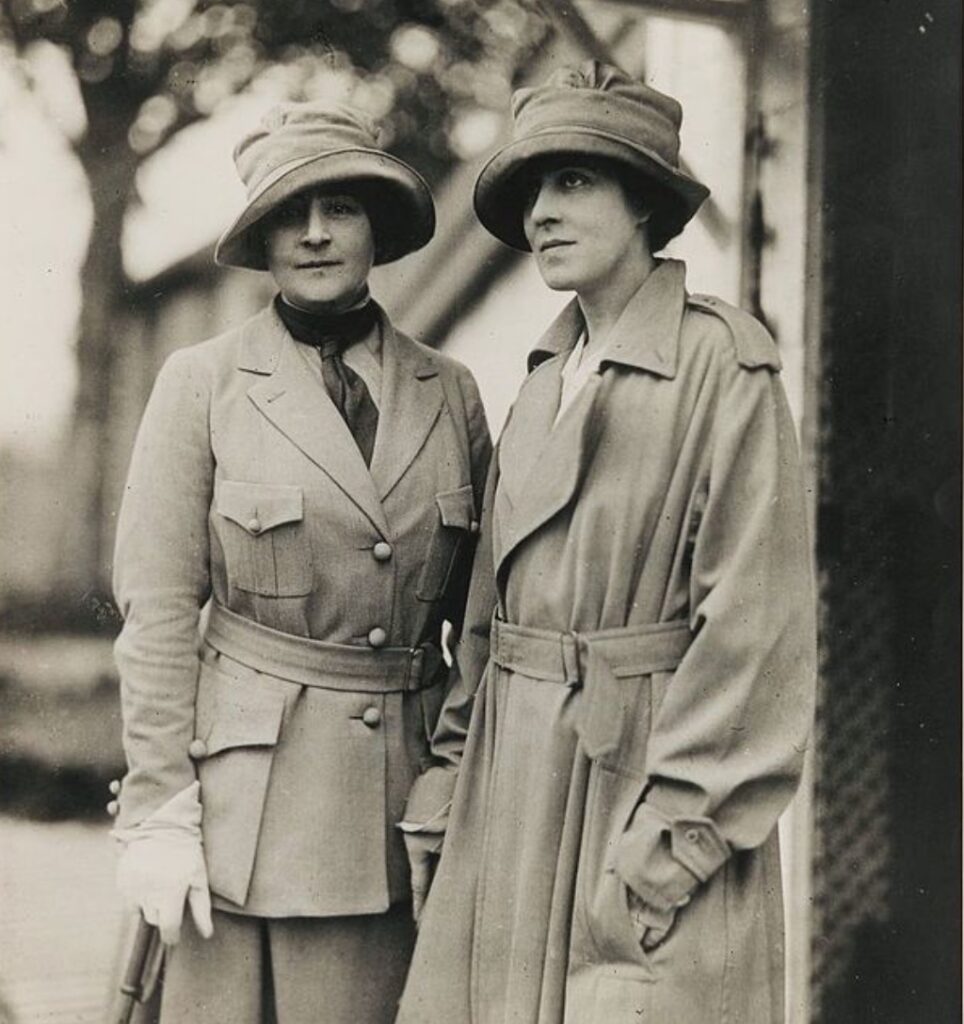 Anne Morgan (left) and Anne Murray Dike, c. 1915.