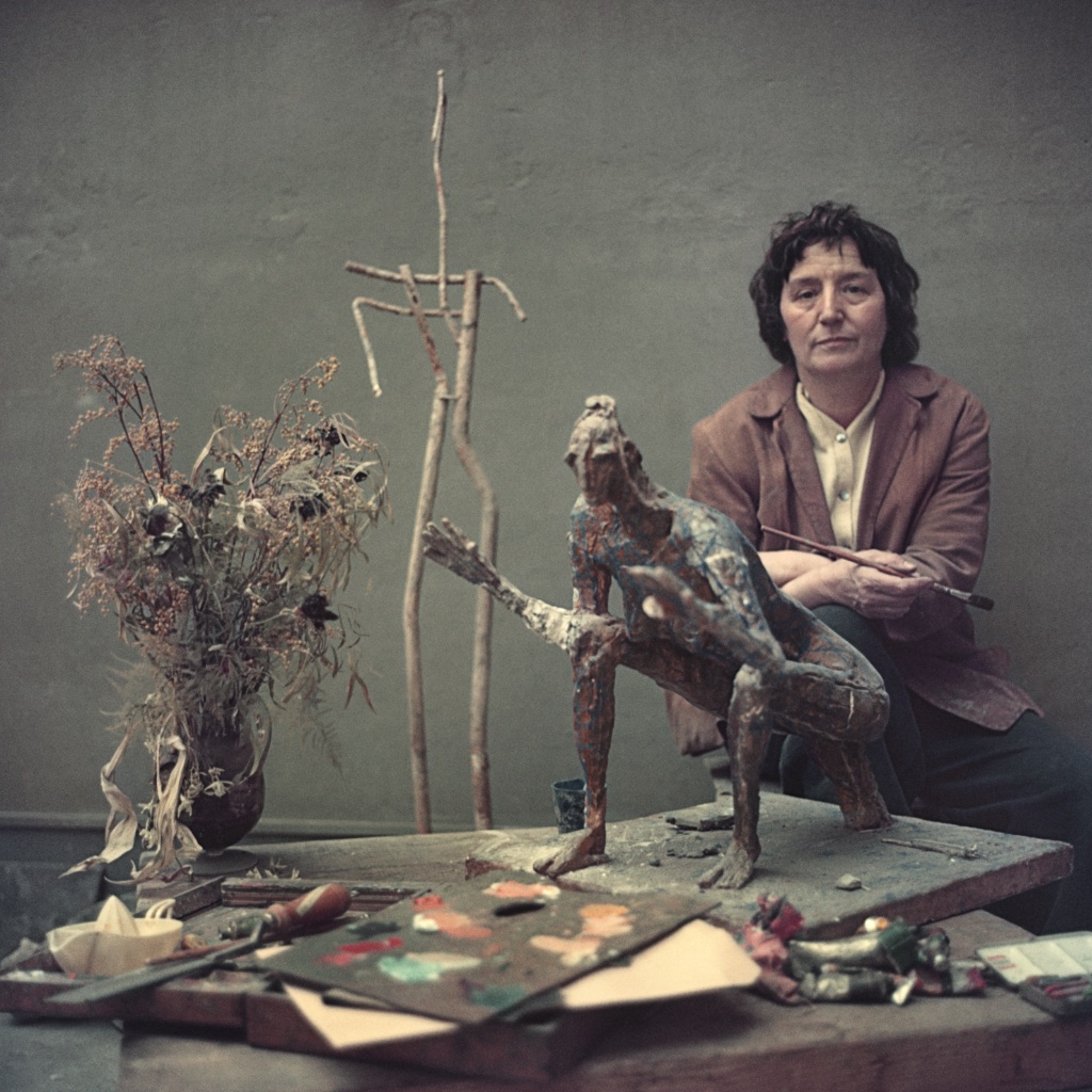 "Germaine Richier in Her Studio" (March 1956), by Agnès Varda. © Adagp, Paris, 2022 © succession Agnès Varda
