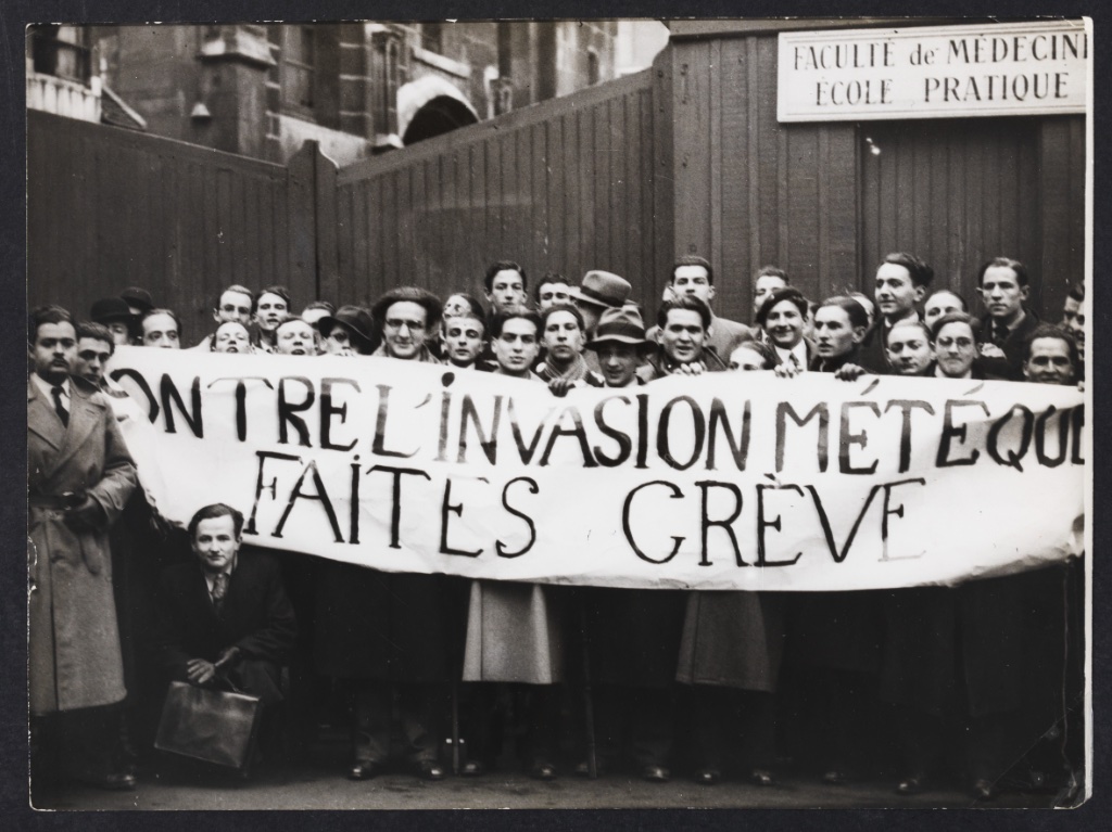 Medical students protesting against the "foreign invasion." 